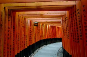 Fushimi Inari Taisha, Japan's Iconic Shrine with Deep History in Kyoto