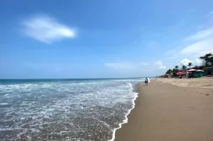 Seminyak Beach, a beautiful beach that offers stunning natural beauty in Badung